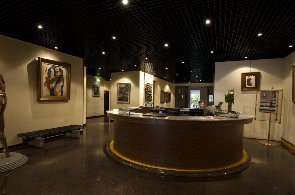 Victor Hotel Bari Interior foto