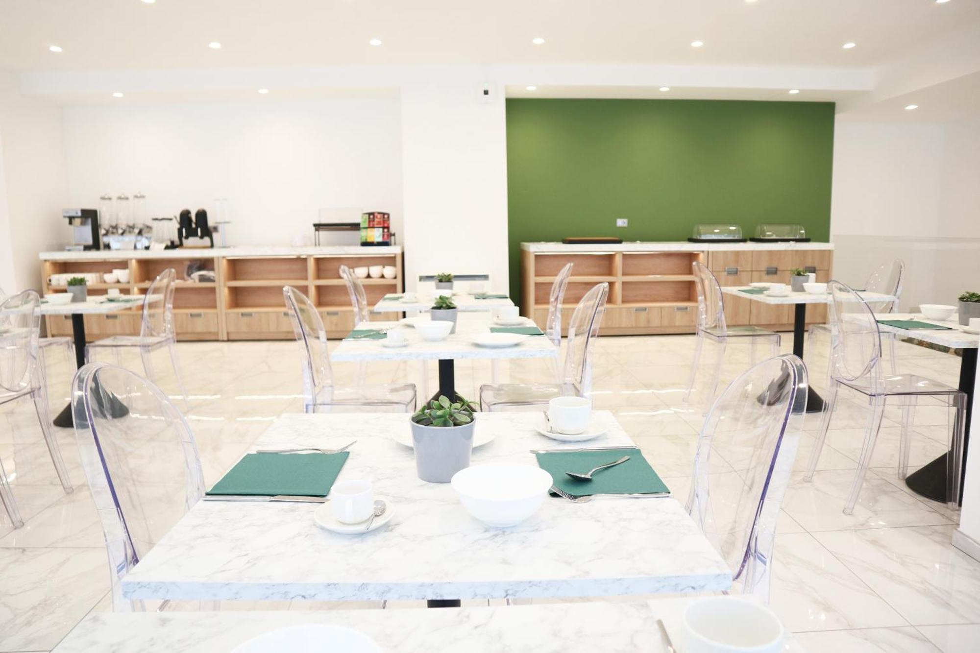 Victor Hotel Bari Bagian luar foto