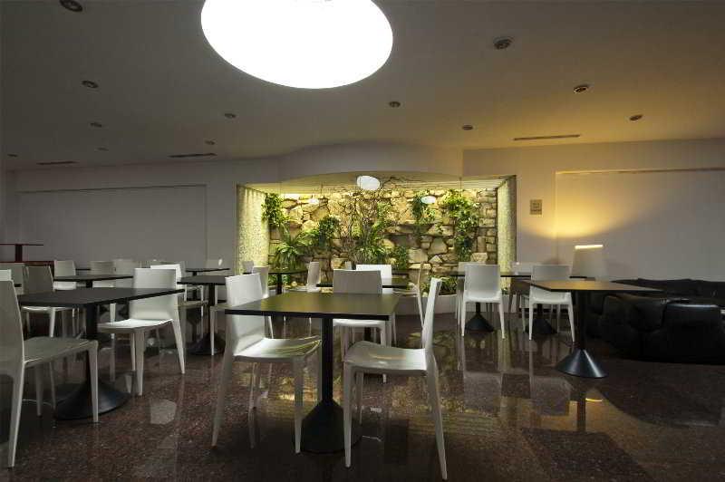 Victor Hotel Bari Restoran foto